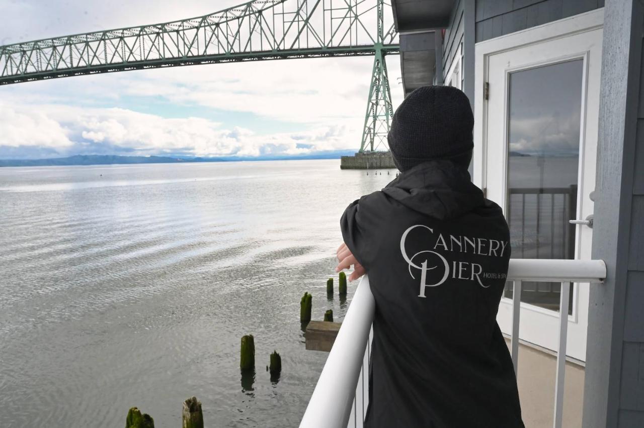 Cannery Pier Hotel & Spa Астория Екстериор снимка