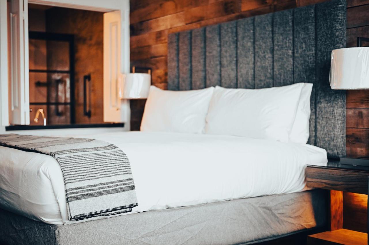 Cannery Pier Hotel & Spa Астория Екстериор снимка