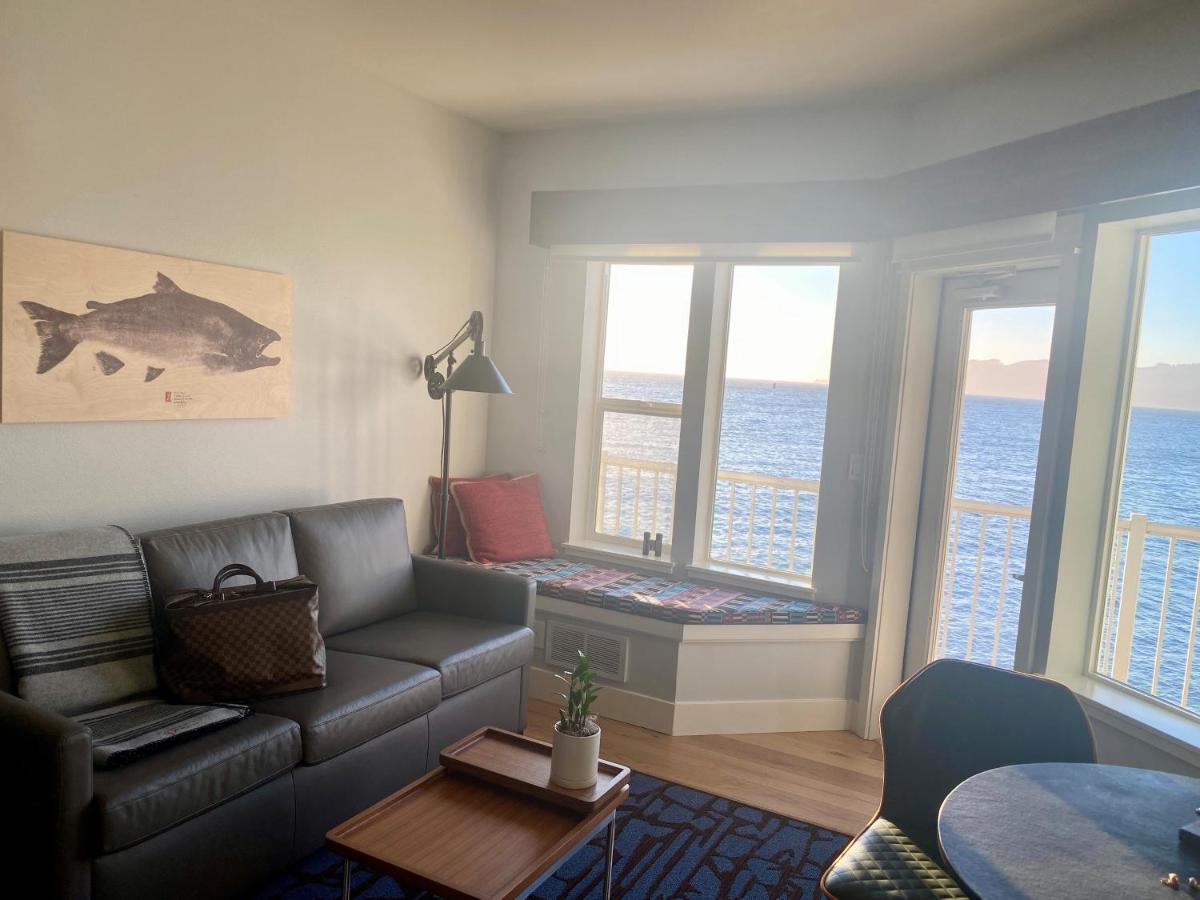 Cannery Pier Hotel & Spa Астория Екстериор снимка