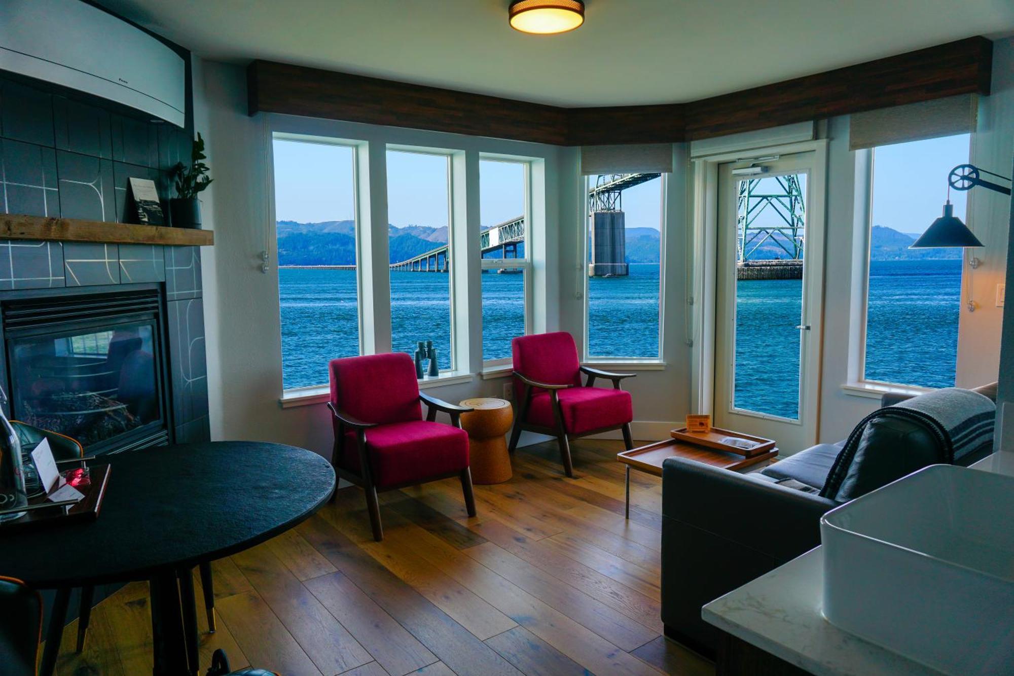 Cannery Pier Hotel & Spa Астория Стая снимка