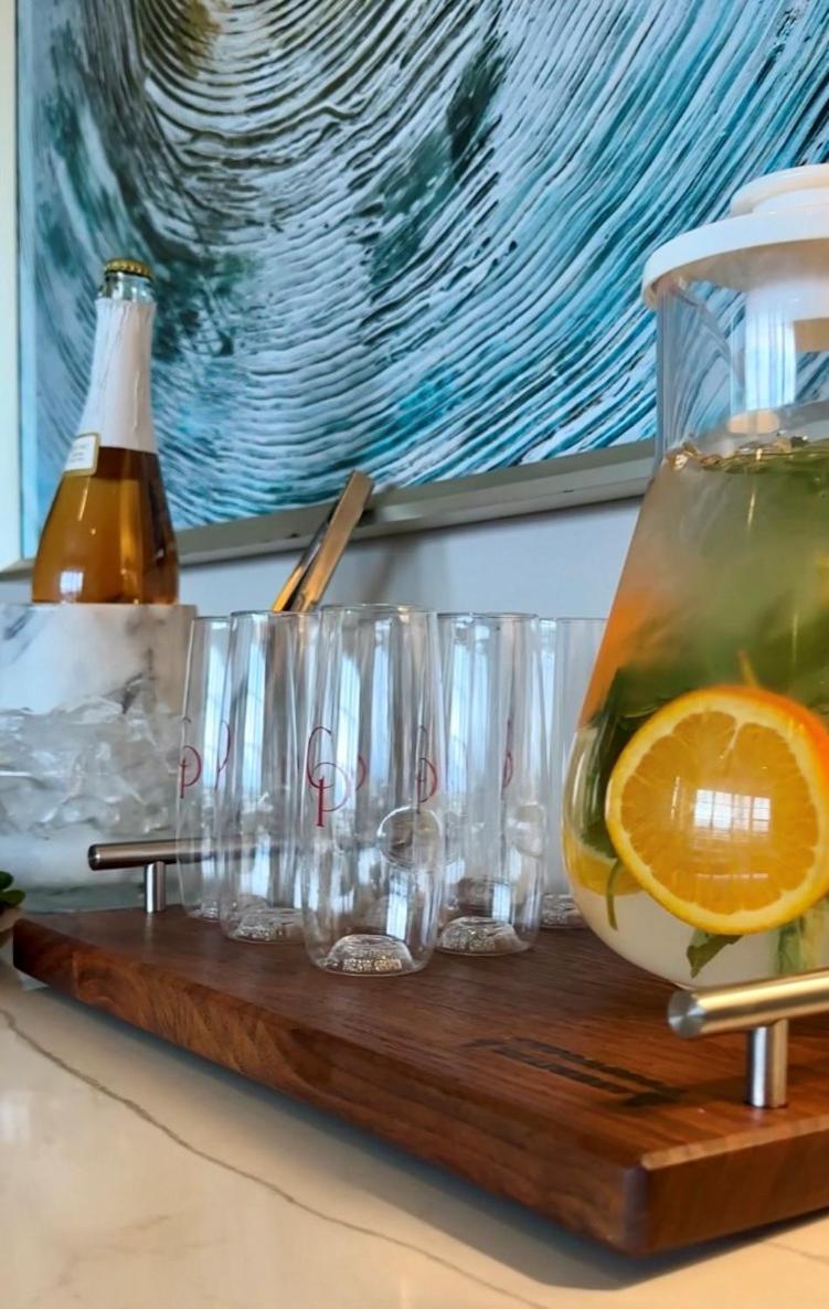Cannery Pier Hotel & Spa Астория Екстериор снимка