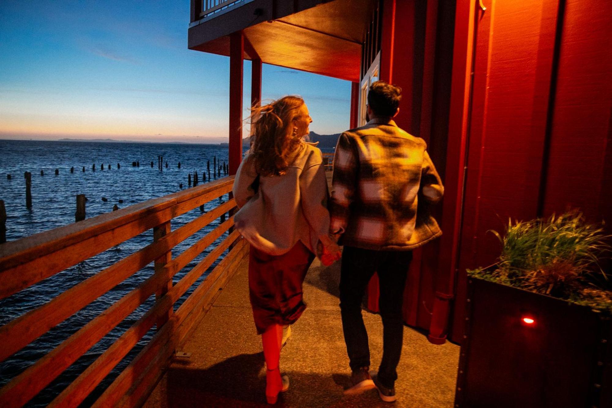 Cannery Pier Hotel & Spa Астория Екстериор снимка