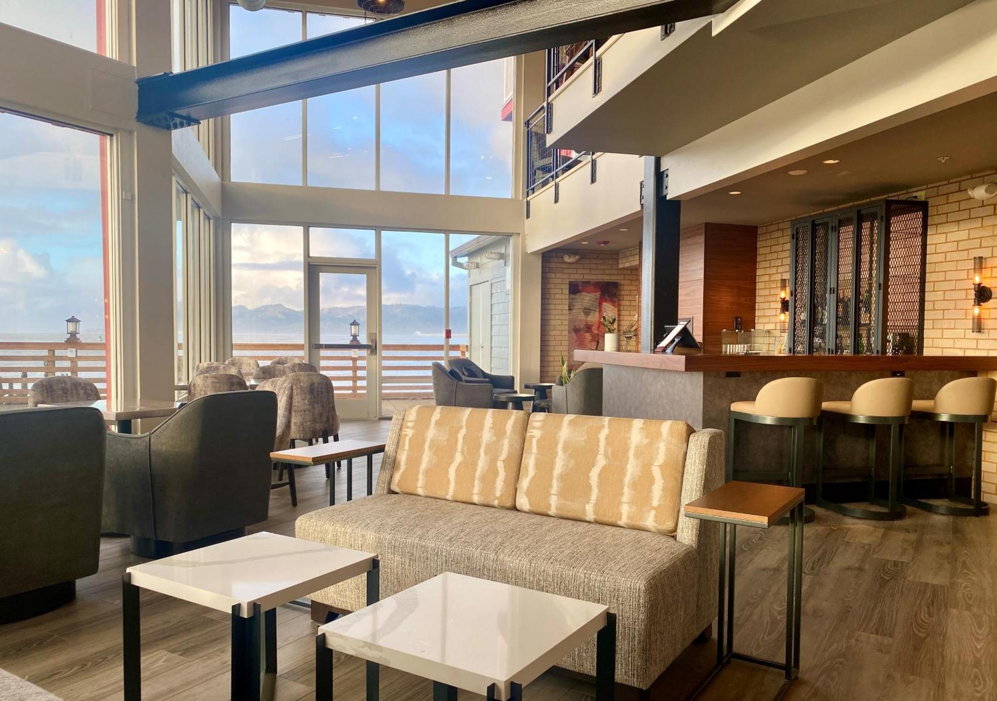 Cannery Pier Hotel & Spa Астория Екстериор снимка